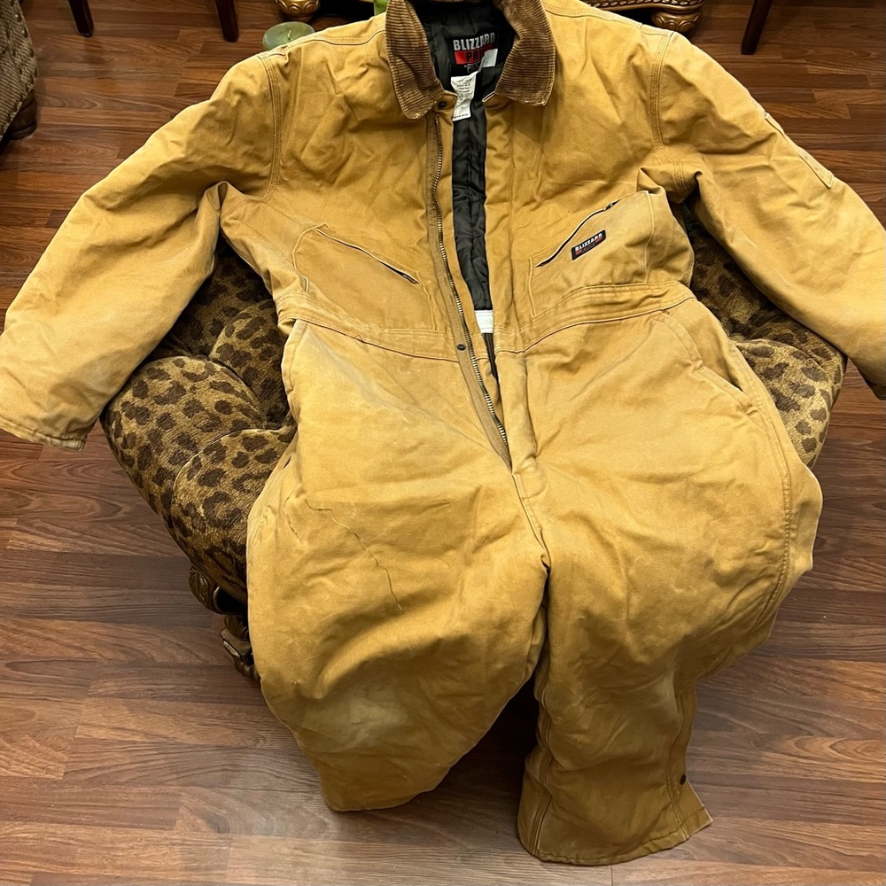 Wall’s Blizzard Pruf Coveralls size Large Short 42/44 chest & 27” inseam
